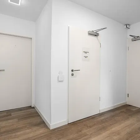 1 Am Bahnhof Apartment *
